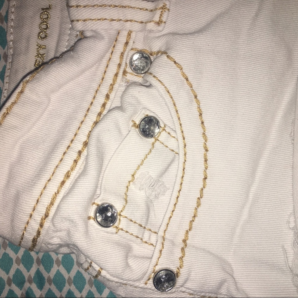 Mini shorts! - Picture 2 of 3